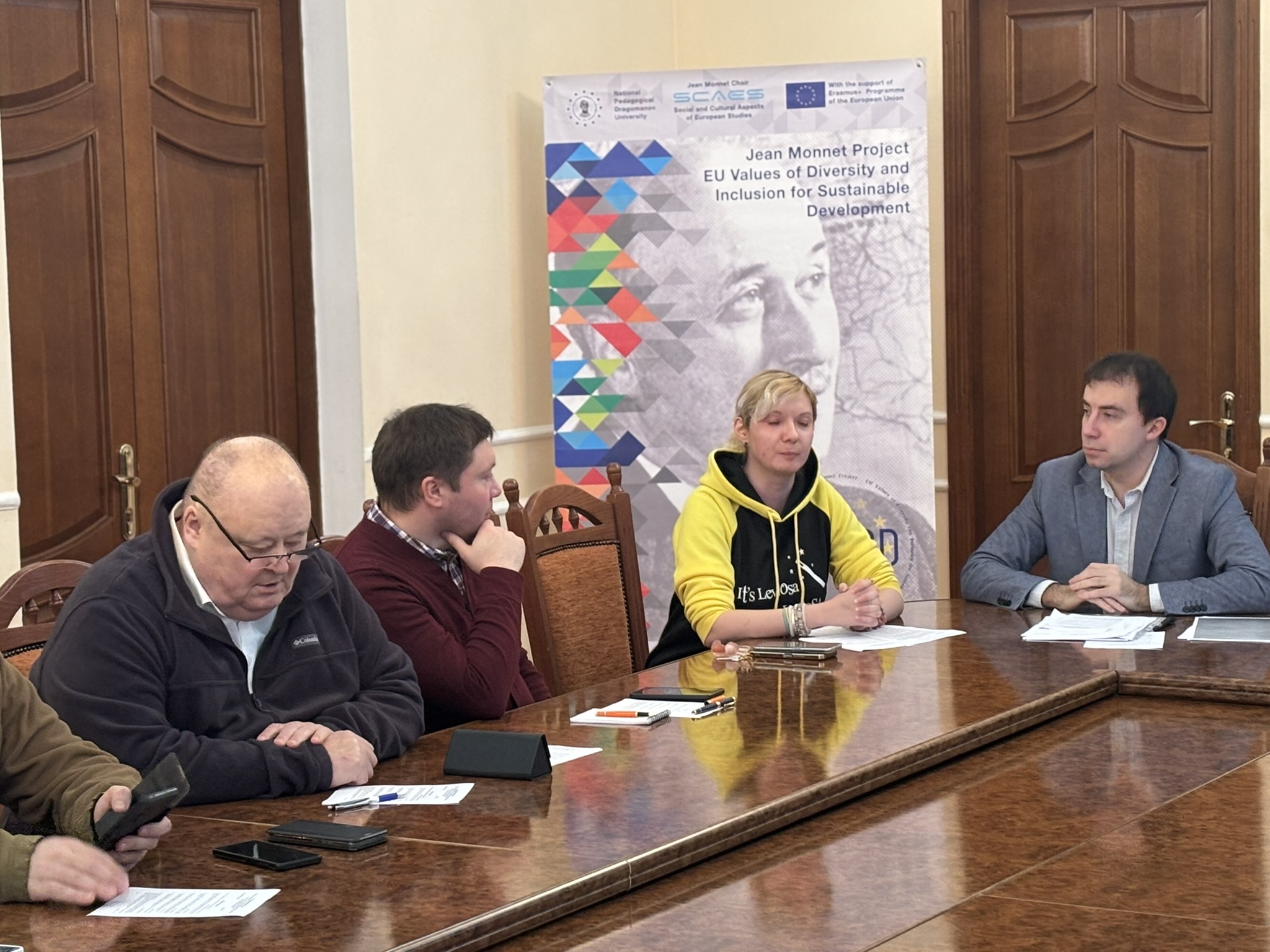 Svitlana Protsʹka vystupaye pro orhanizatsiyni momenty kafedry sotsialʹnoyi filosofiyi