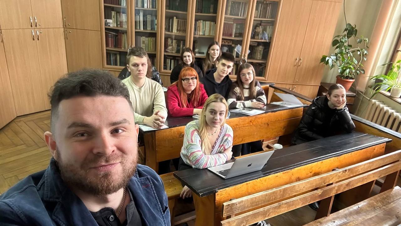 Naukovi konferentsiyi z filosofiyi ta kulʹturolohiyi studentsʹka naukova robota